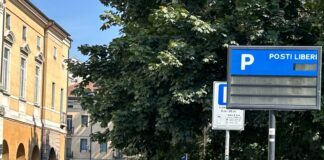 Possamai pressa e pressi GPS che, insieme a RUP Gabbi, ci nega documento su assegnazione gestione sosta a Vicenza, per giunta ancora problematica GPS, display non funzionante al park Eretenio il 12 agosto 2023