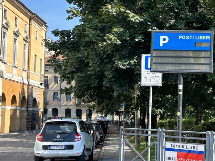 GPS, display non funzionante al park Eretenio il 12 agosto 2023