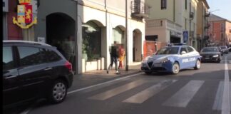 Risolti due diversi casi di furto a Vicenza, la Polizia di Stato denuncia i responsabili: una settantenne di fuori regione e un nigeriano ventiseienne La Polizia di Stato di Vicenza in azione in città
