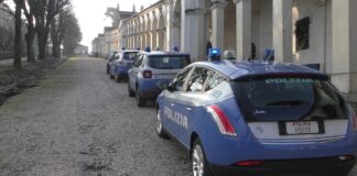 Controlli anti-degrado in edifici abbandonati, locali pubblici e stazione ferroviaria di Vicenza. Nove provvedimenti del Questore Paolo Sartori Polizia di Stato in azione per ordine del questore di Vicenza Paolo Sartori