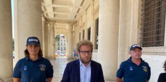 Arresti per la rapina alla pasticceria in centro a Vicenza, il sindaco Giacomo Possamai chiede allo Stato più forze dell’ordine Giacomo Possamai Polizia Locale Vicenza arresti rapina