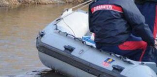 Varese, si tuffa nel lago di Lugano e non riemerge: morto 23enne