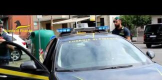 GdF Vicenza, 22 controlli a distributori carburante: 12 sanzionati fino a 50.000 euro per comunicazione irregolare dei prezzi alla pompa Guardia di Finanza (GdF) controlla distributori di carburante