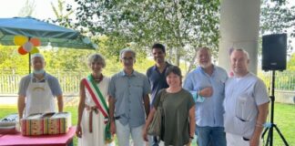 Festa del gelato alla Residenza per anziani di Monte Crocetta: c’era la vicesindaca di Vicenza Isabella Sala Vicesindaca di Vicenza Isabella Sala alla Festa del gelato alla Residenza per anziani di Monte Crocetta