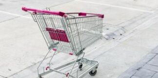 Inflazione risale a ottobre, +0,9%. Prezzi carrello della spesa accelerano