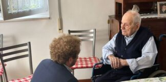 Il sindaco Possamai alla festa per i 102 anni di Gaetano Peron a Polegge