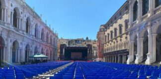 Concerti in piazza dei Signori: vietato l’uso di contenitori in vetro, ceramica e lattine in centro a Vicenza