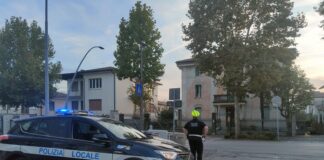 Appartamento in affitto a Thiene, Polizia Locale Nordest Vicentino: in quattro si azzuffano, due denunciati per truffa