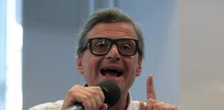 Calenda: “Pd mandi Conte a quel Paese, sta distruggendo il centrosinistra”