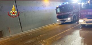 Calcinacci dal tetto della galleria Serenissima a Cornedo: intervento di Vigili del fuoco, Viabilità e Carabinieri