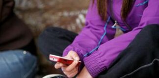 In viaggio con i bimbi? “Niente smartphone ma racconti e risate”