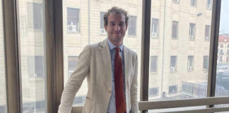 Ex tribunale Santa Corona: da possibile biblioteca a fumeria di crack? Jacopo Maltauro della Lega polemizza col sindaco Possamai Jacopo Maltauro durante l'ispezione dell'ex Tribunale di Santa Corona da parte della commissione Cultura del Comune di Vicenza