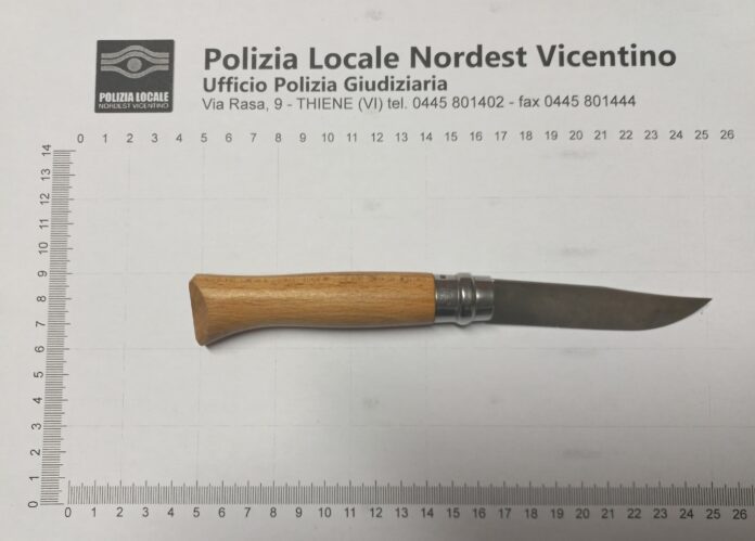 Polizia Locale Nordest Vicentino sequestra coltello