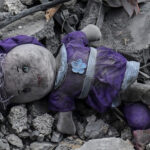 Gaza: Save the Children, sono oltre 800 i bambini scomparsi sotto le macerie gaza