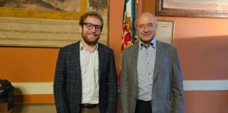 Iván Fischer ricevuto dal sindaco Possamai dopo il successo del Vicenza Opera Festival Giacomo Possamai con Ivan Fisher