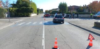 Incidente stradale tra due automobili a Zanè: ferite cinque persone incidente stradale zanè