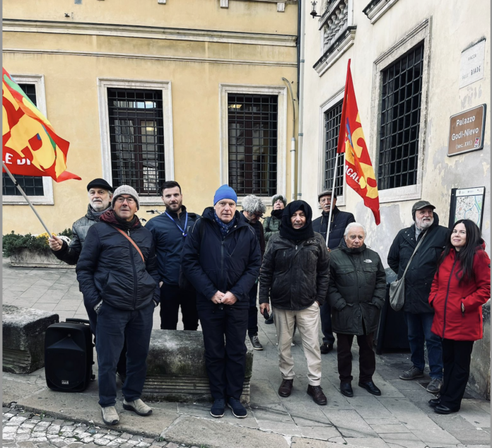 Autoferrotranvieri SVT, presidio Usb con Massimo D'Angelo davanti alla Prefettura di Vicenza