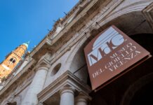 Il Museo del Gioiello: un viaggio temporale attraverso l’arte orafa Accesso al Museo del Gioiello con veduta dal basso