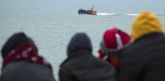 Migranti, naufragio nel Canale della Manica: 5 morti, tra cui un bambino