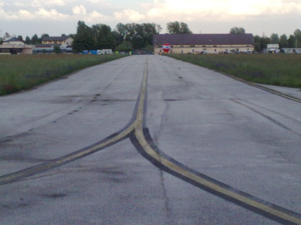 Pista di rullaggio dell'ex aeroporto di Vicenza - fonte