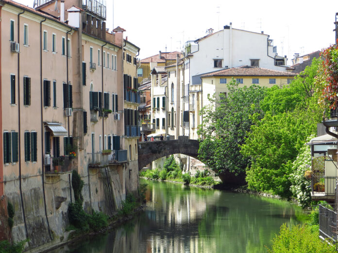 Ponte San Leonardo a Padova (Da Wikipedia, Panoramio)