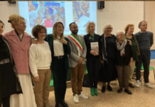 Primaria Pajello di Polegge: “Una scuola a più mani”, libro tra storia e innovazione presentato ad ex alunni, famiglie e docenti Scuola primaria Pajello di Polegge: presentato il libro "Una scuola a più mani"