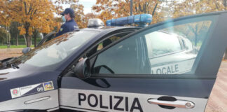 Vicenza, rubano borsa a una donna dal cestino della bicicletta: denunciati due fratelli