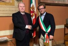 A Palazzo Trissino il saluto del sindaco Giacomo Possamai al questore Paolo Sartori Il questore Paolo Sartori col sindaco di Vicenza Paolo Possamai