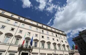 Lavoratori sottopagati, il governo cancella la norma ‘scudo’ a imprenditori