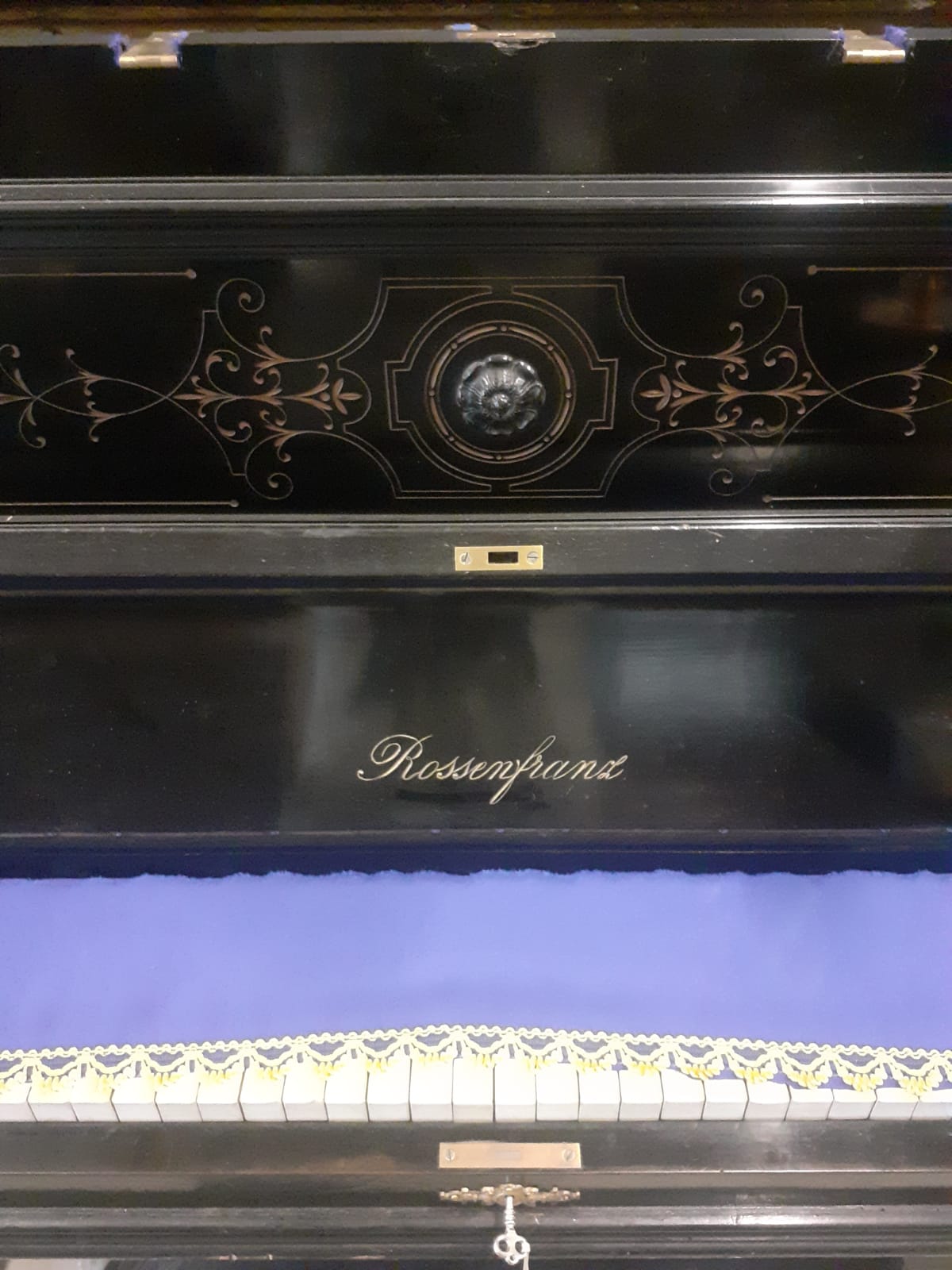 Pianoforte di marchio Rosenfranz