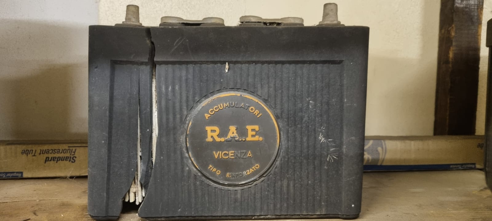 Prima batteria RAE prodotta nel 1950