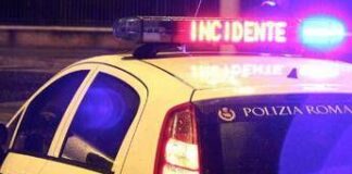 Roma, incidente fra taxi e scooter: un morto