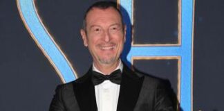 Sanremo 2024, da De Andrè agli Eiffel 65: Amadeus svela le cover, ecco titoli e ospiti