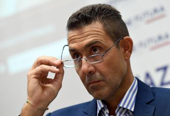 Vannacci indagato per istigazione all’odio razziale. Lega: “Inchieste sono medaglie”