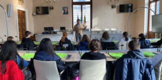 Gemellaggi Vicenza, alunni delle medie in Comune per fare il punto su progetto di penna gemellaggi vicenza