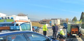 Via Maestri del Lavoro a Schio, Polizia Locale “Alto Vicentino”: ciclista 75enne di Thiene si scontra con autocarro e muore Polizia Locale "Alto Vicentino" di Schio: ciclista deceduto a Schio