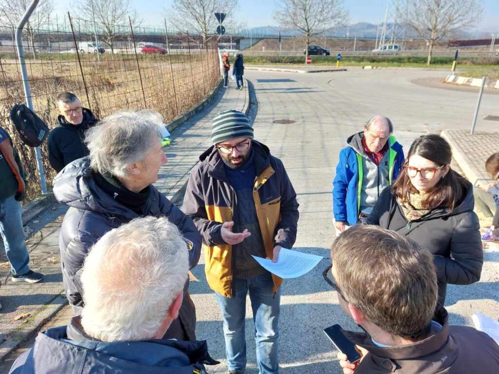 Davide Primucci (Comitato Pomari) al centro (foto Maurizio Morelli)