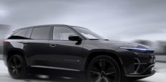 Il nuovo lussuoso interno della Jeep Wagoneer S 100% elettrica
