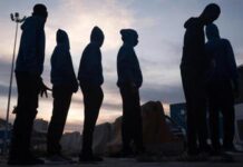 Strage di migranti del 17 giugno nella stiva del barcone al largo di Lampedusa: Polizia di Stato ferma due scafisti egiziani Strage di migranti nella stiva del barcone, fermati due scafisti