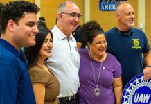 Il successo del sindacato dei metalmeccanici United Auto Workers (UAW) e i sindacati americani nel 2023: molte luci ma qualche ombra Shawn Fain, il presidente dell'United Auto Workers (UAW), che ha negoziato un ottimo contratto per i metalmeccanici.