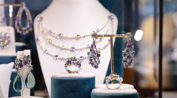 Oro: Vicenza si conferma seconda provincia italiana per export nei primi nove mesi del 2025 VicenzaOro: finita l'adizione 2024 partiranno nuovi lavori per accogliere sempre meglio gli operatori orafi da tutto il mondo vicenza export orafo