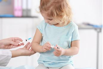 Vaccini, Fimp: “Lavorare su aggiornamento pediatri e comunicazione con genitori”