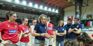 La Velcofin Interlocks Vicenza ospita Rovigo nello scontro diretto sabato 27 gennaio Velcofin Interlocks Vicenza con coach Zara nel match con Udine