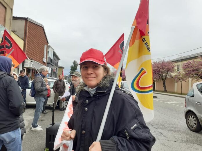 Veronica Dalla Pria (CUB Vicenza) in piazza completa