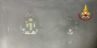 Vicenza e provincia: 20 interventi dei Vigili del fuoco a Capodanno, 8 per incendi da festeggiamenti. Redazione e lettori augurano a loro un buon 2024 Vigili del fuoco spengono un incendio