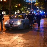 Controlli Polizia di Stato, GdF e CC a Vicenza e nel Vicentino su 180 persone (50 stranieri e 39 con precedenti), 26 auto, 5 locali il questore di Vicenza fa chiudere discoteca dopo controlli