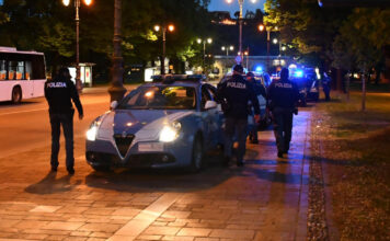 Vicenza, arrestato nigeriano per spaccio di droga. Inseguimento notturno in Viale Roma il questore di Vicenza fa chiudere discoteca dopo controlli Arresto droga Vicenza