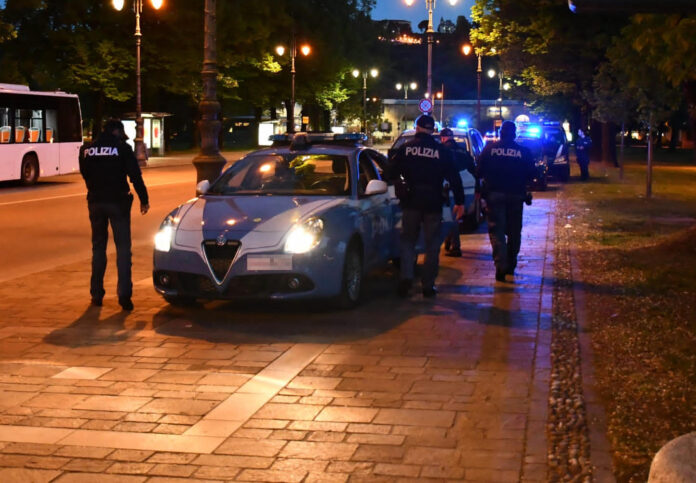 Notte di controlli degli agenti della Questura di Vicenza