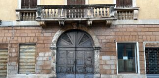 Le Botteghe Oscure di Vicenza a Porta Santa Croce: dal 1991 il palazzo è abbandonato ex sede pci
