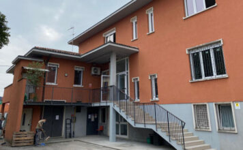 Albergo cittadino via Giordano Vicenza: il centrodestra attacca sulla mancanza di alternative Albergo cittadino di Vicenza via giordano